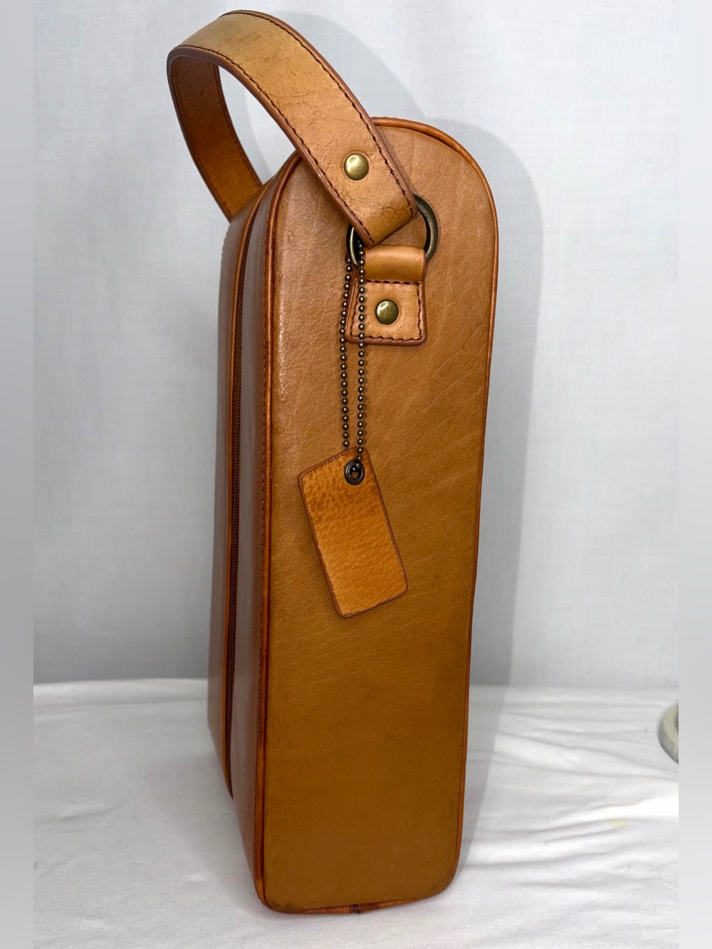 Clava Leather Two Bottle Wine Carrier - Tan - Picture 4 of 16